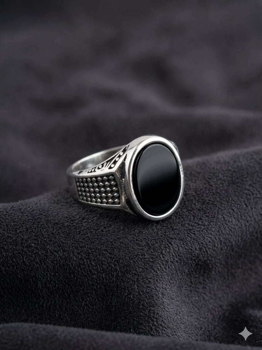 Classic Oval Black Stone Silver Ring – Vintage Statement Edition